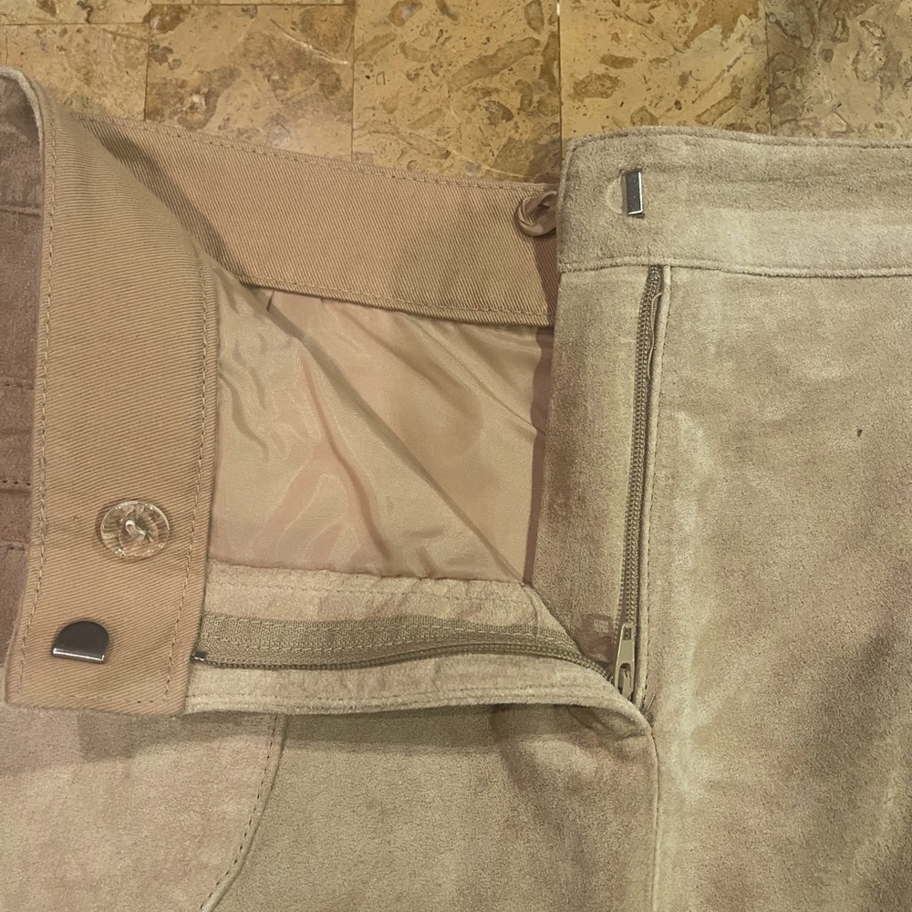 Lilly Pulitzer 100% suede skirt, pleat front & back, front pockets, lined NWT - Picture 4 of 6